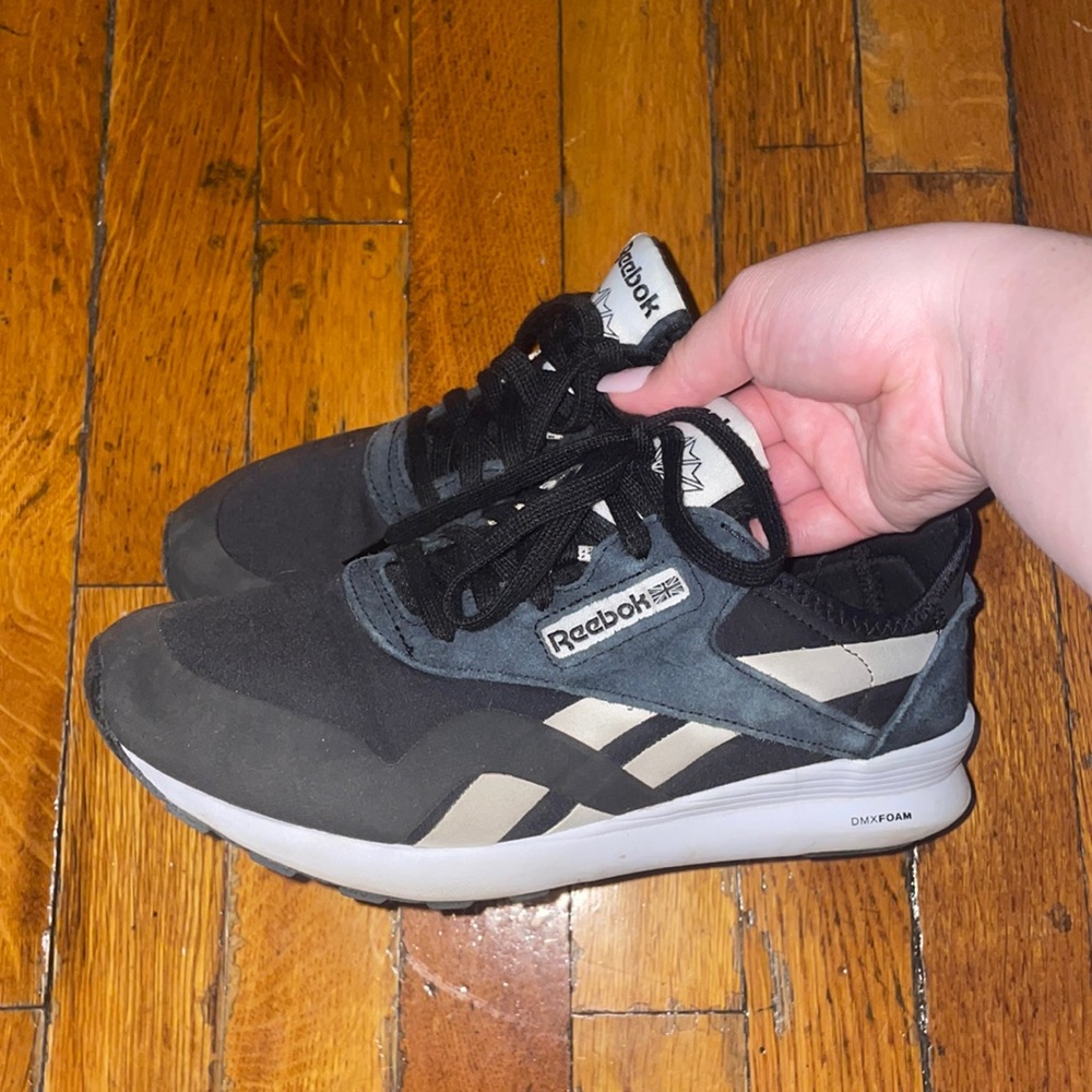 Reebok casual sneakers 👟